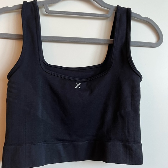 Knix Good to Go Tank / Sports bra - Picture 2 of 3